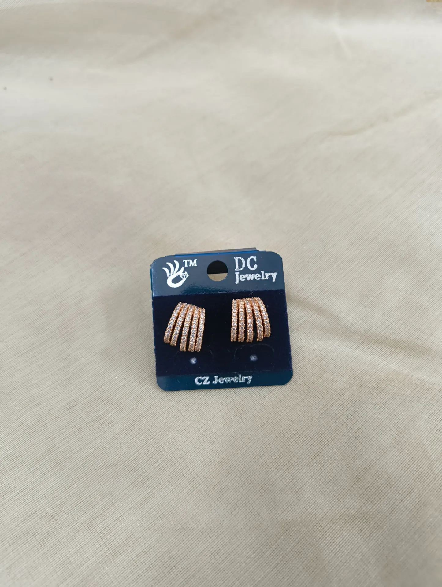 [SKU-074] Korean Stud [SKU-074]