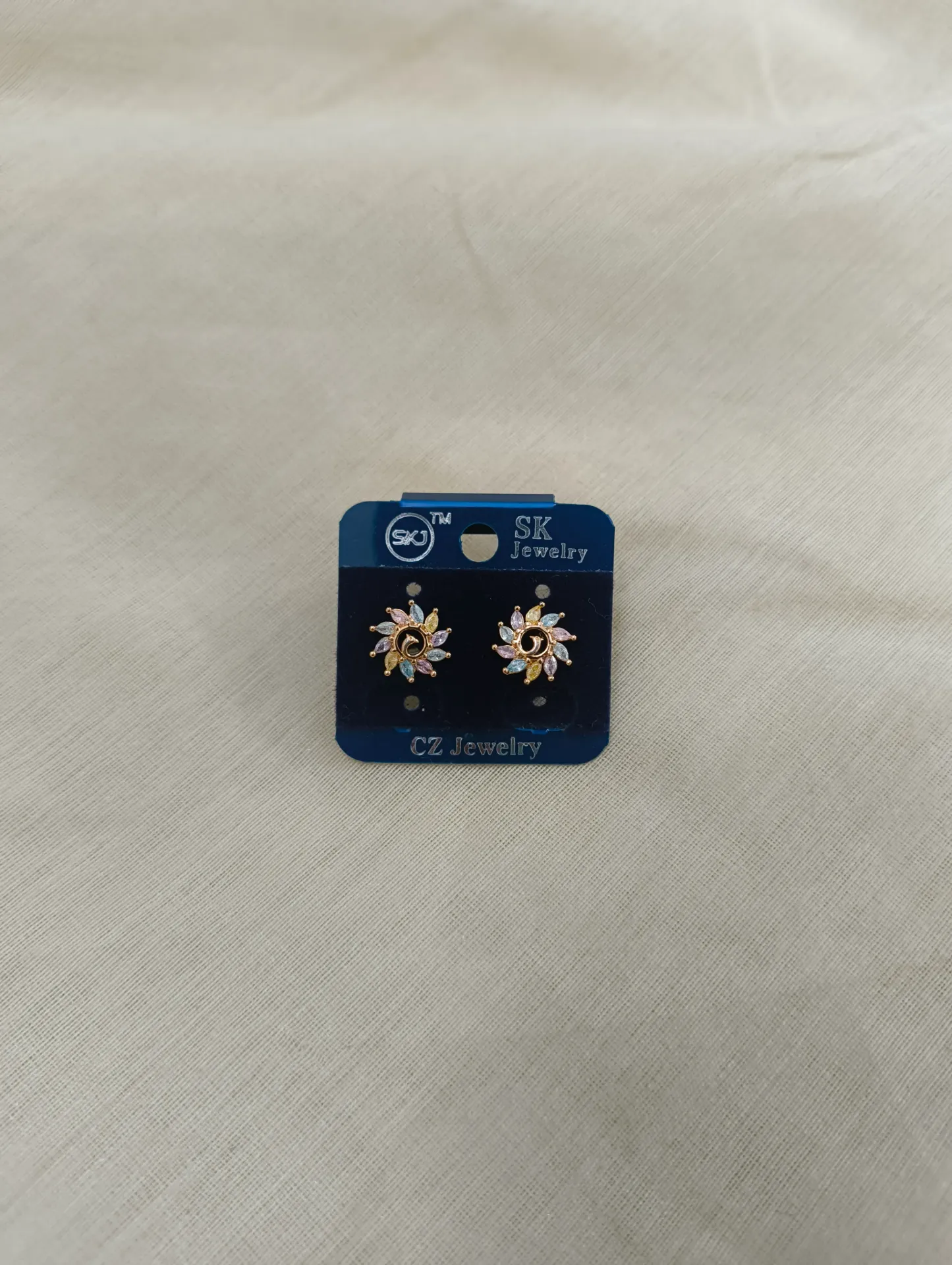 [SKU-082] Multi-Stone Stud [SKU-082]