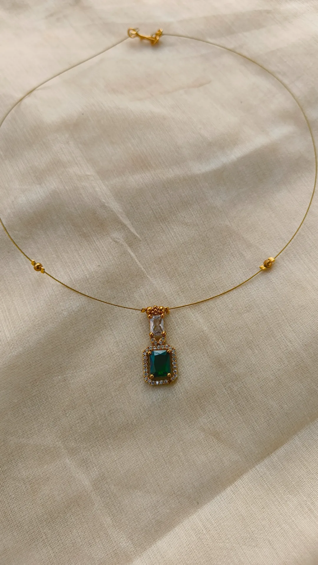 Single Pendant Invisible Chain [SKU-012] (Green)